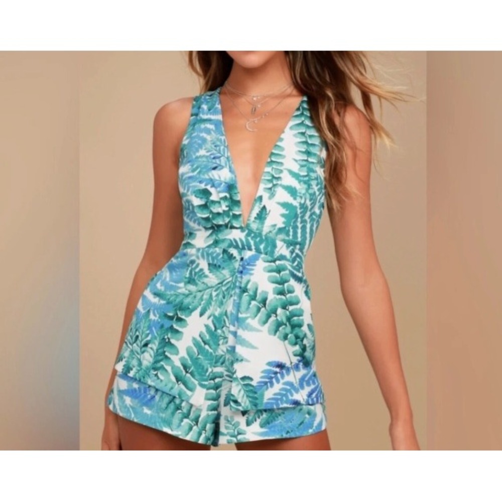 Lulu's Balboa Park white blue and green‎ romper Size L